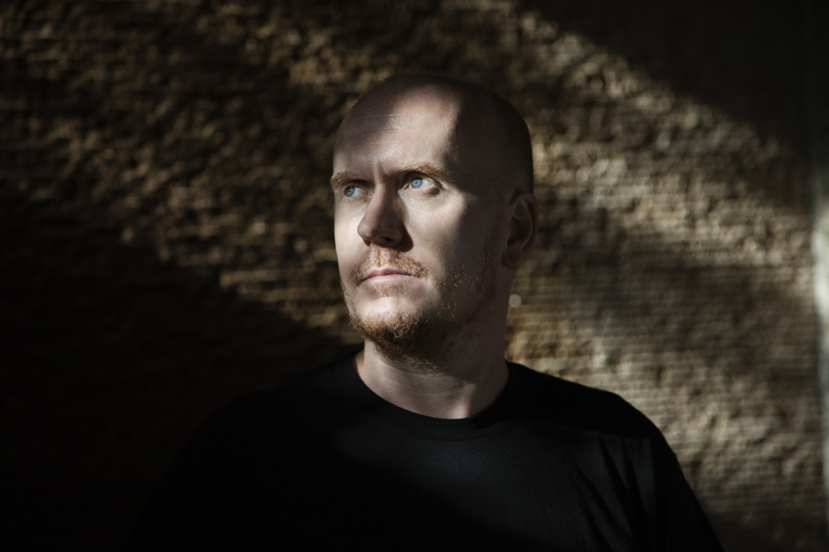 PRESS SHOT Radio Slave (High Res)