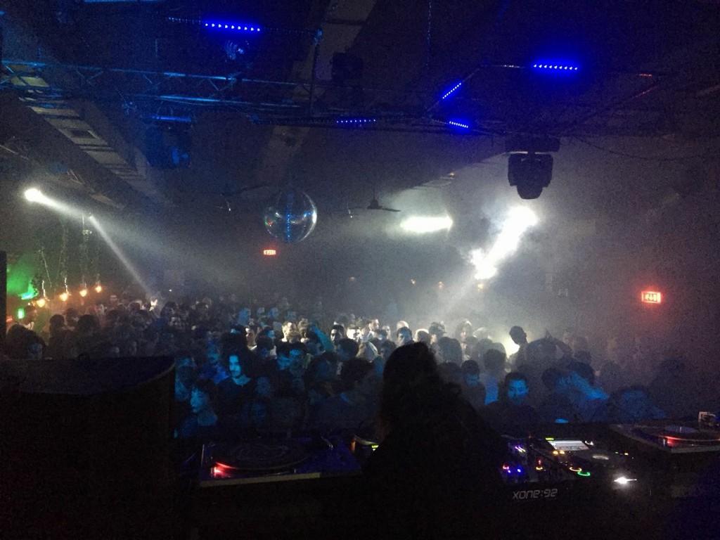 Tunnel Dj Boring